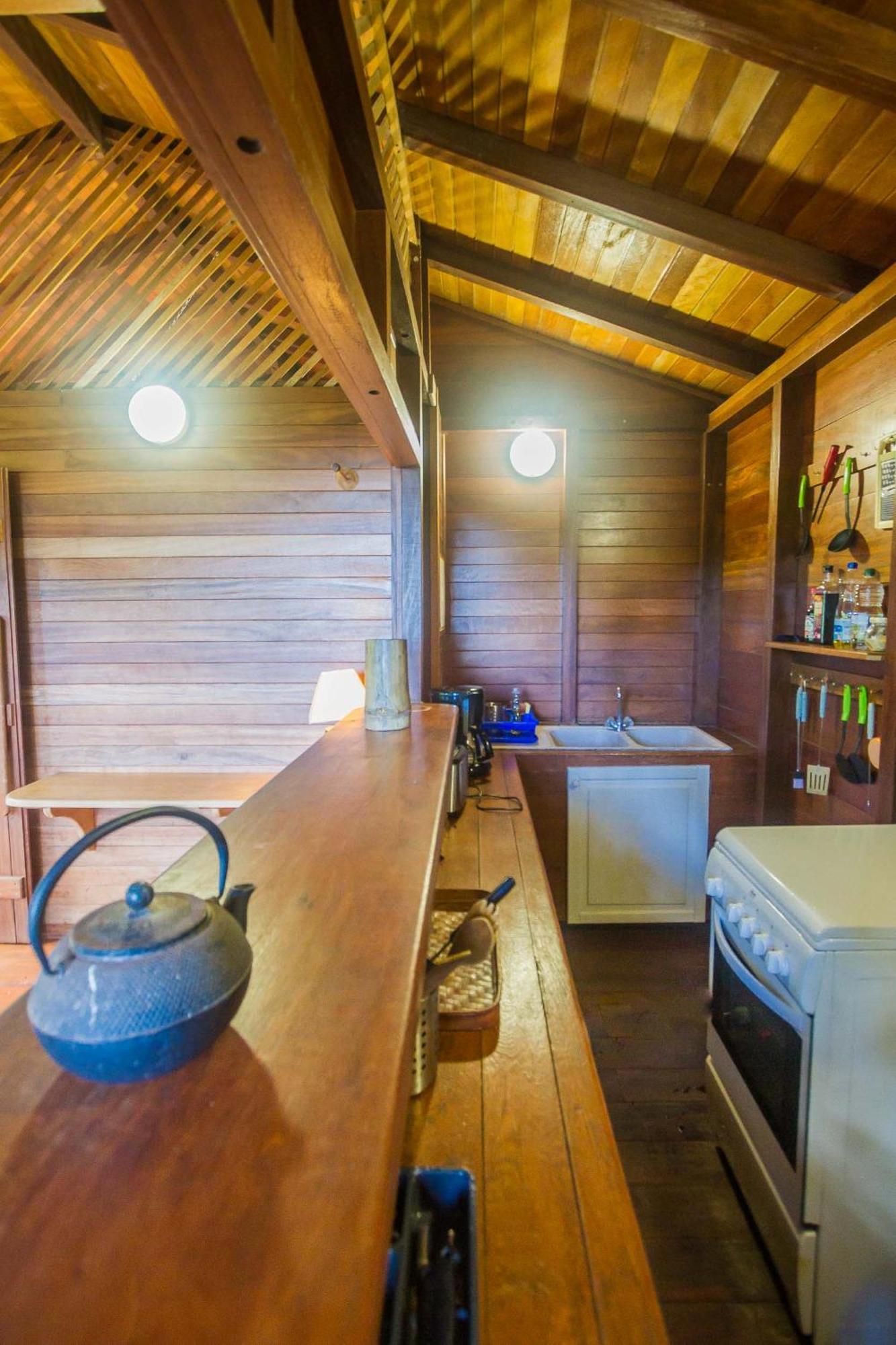 Ecolodges Karet Deshaies Esterno foto