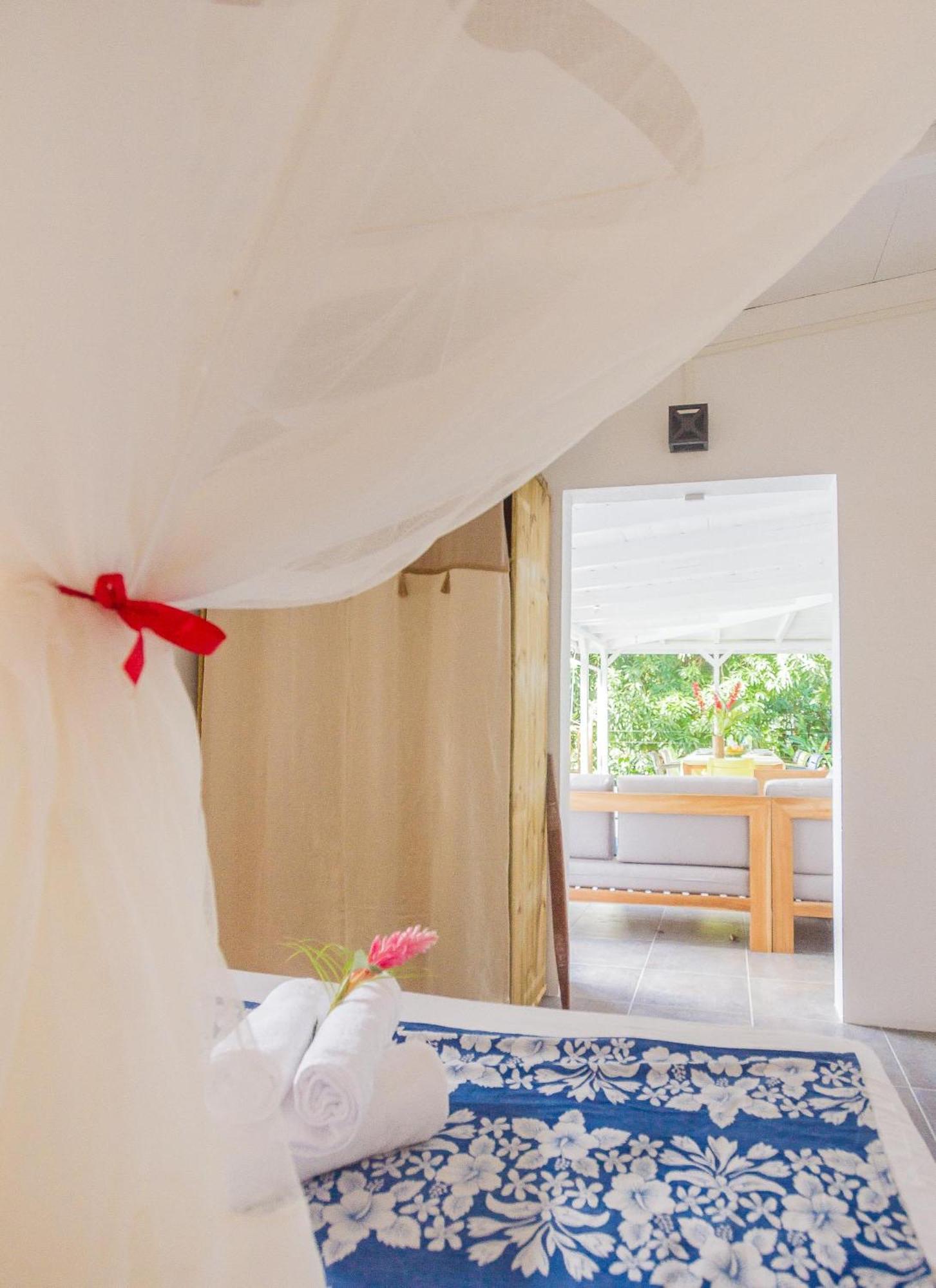 Ecolodges Karet Deshaies Esterno foto