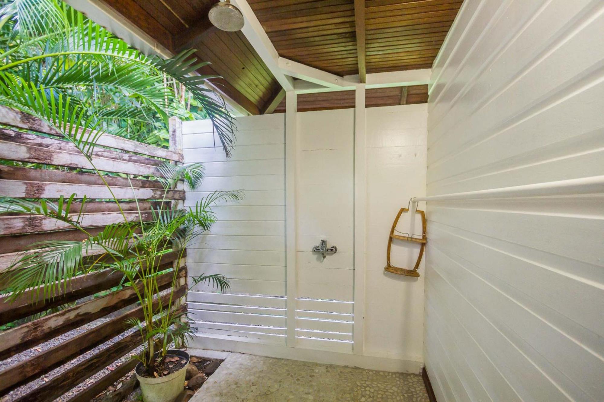 Ecolodges Karet Deshaies Esterno foto
