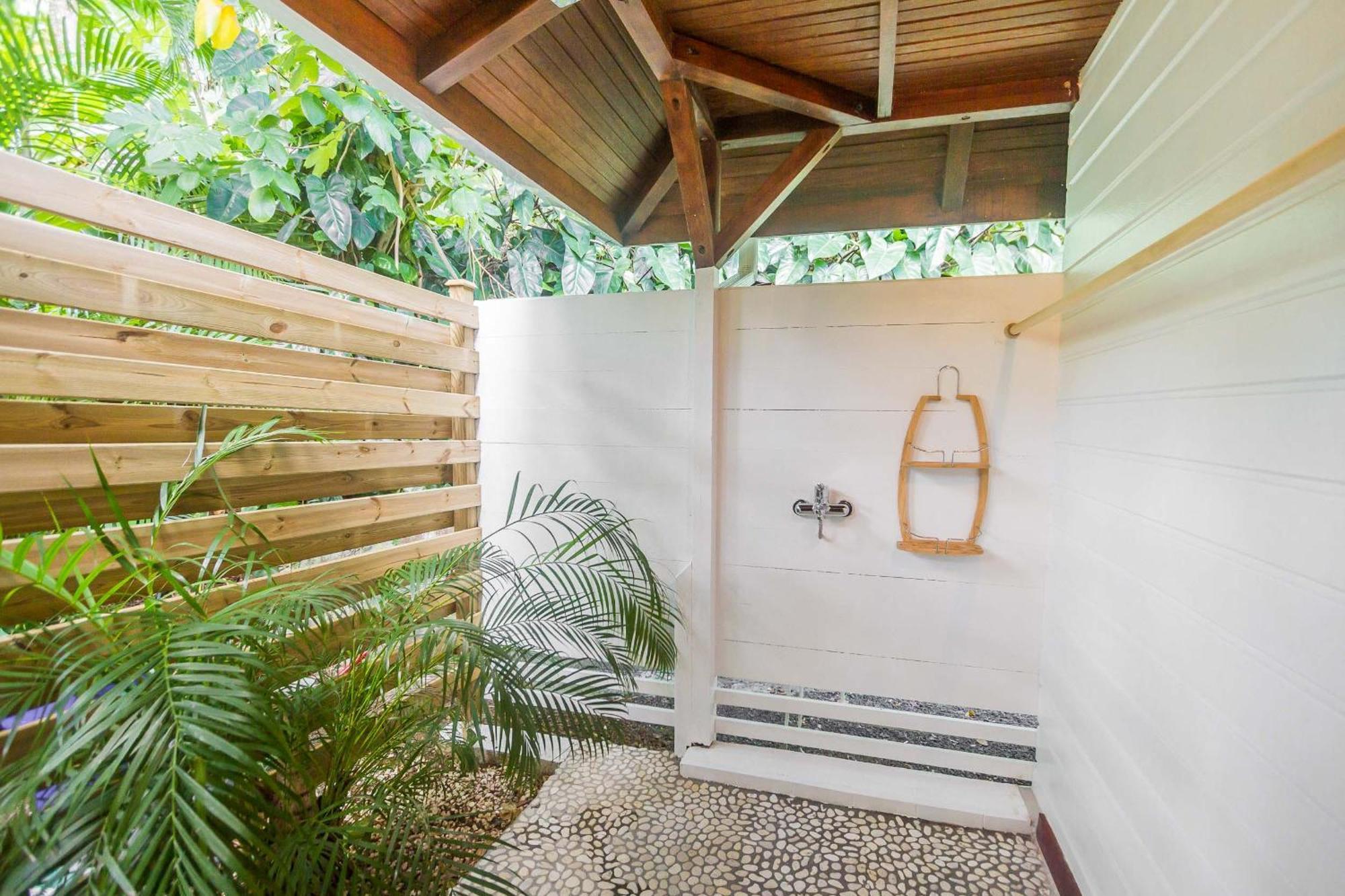 Ecolodges Karet Deshaies Esterno foto