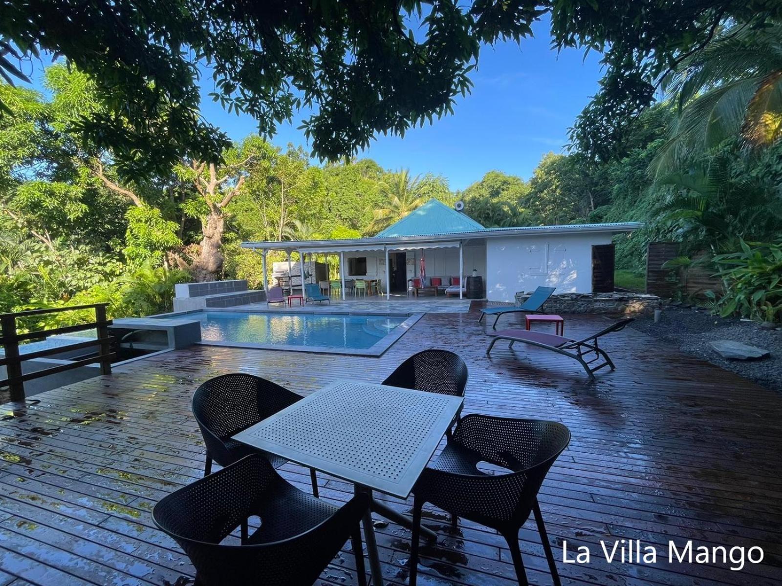 Ecolodges Karet Deshaies Esterno foto