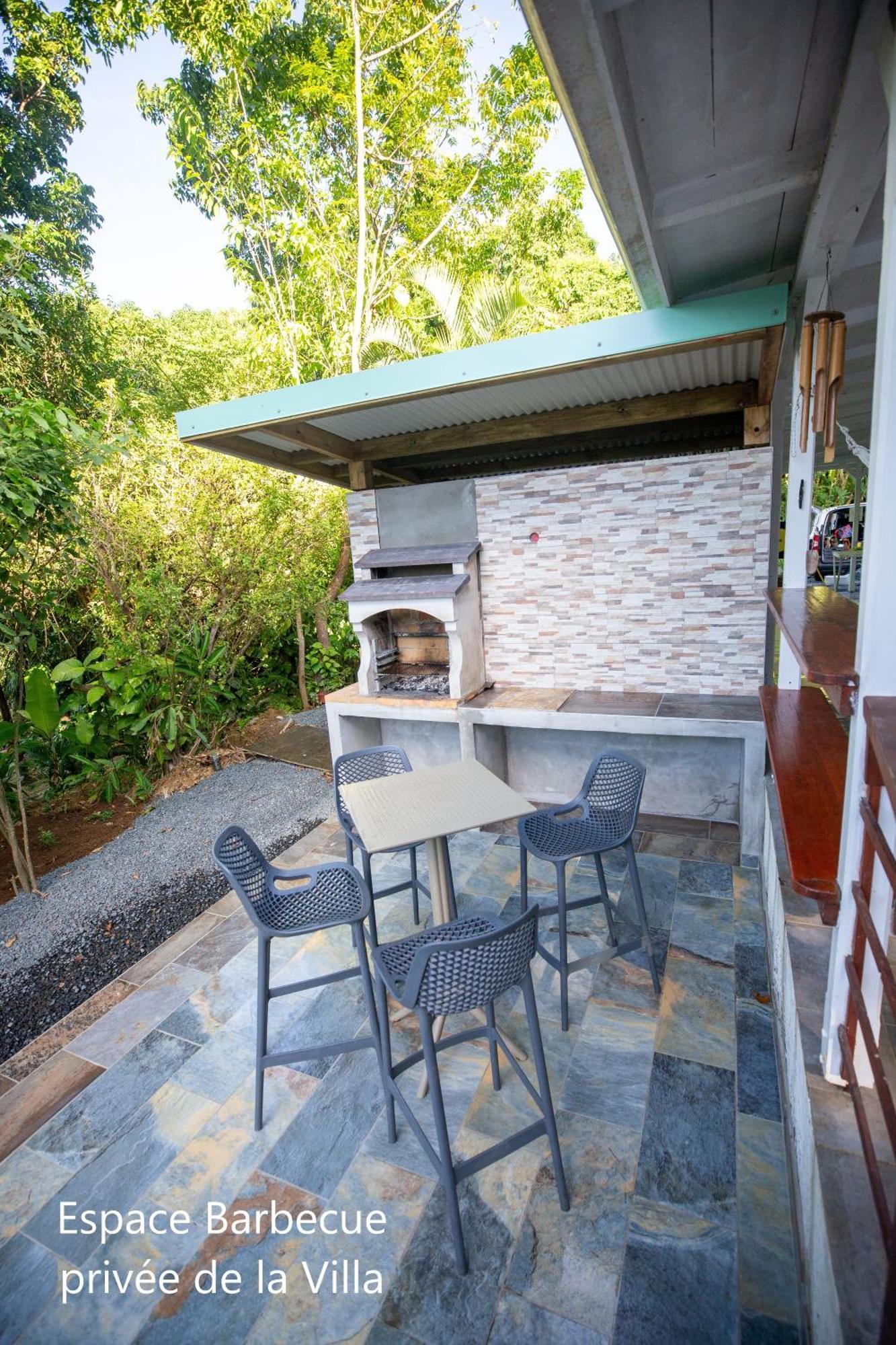 Ecolodges Karet Deshaies Esterno foto